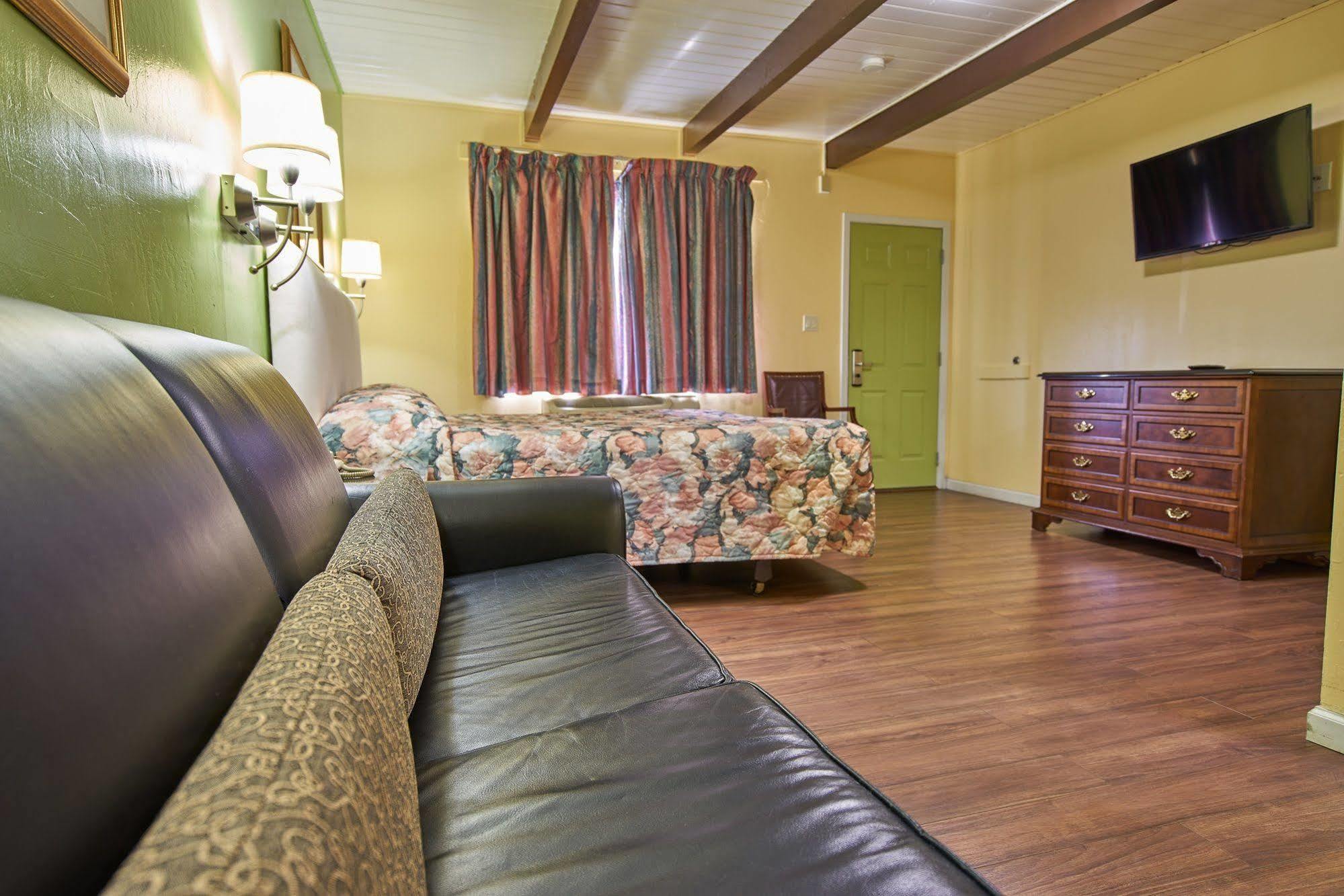 Budget Inn บาเยโค ภายนอก รูปภาพ
